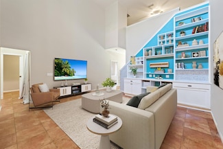 624 NE Bent Paddle Ln, Port Saint Lucie, FL 34983