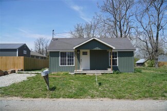 949 St Louis St, Lebanon, MO 65536