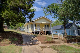 317 W 9th Ave, Bristow, OK 74010
