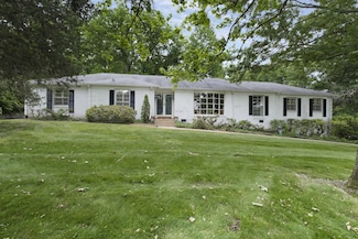 1713 Kenesaw Dr, Nashville, TN 37215