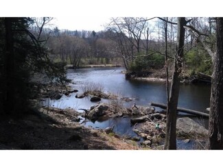 67 Danis Park Rd, Goffstown, NH 03045