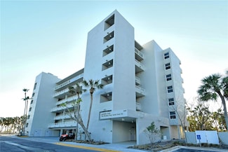 240 Sands Point Rd Unit 4201, Longboat Key, FL 34228