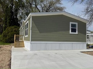 36 Fairlane Ct Unit 65, Madison, WI 53713