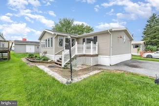 465 Manor Dr, New Oxford, PA 17350