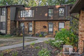 2563 Chatham Woods Dr SE Unit 17, Grand Rapids, MI 49546