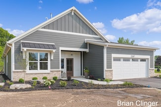 2347 Ada Valley Dr, Grand Rapids, MI 49525