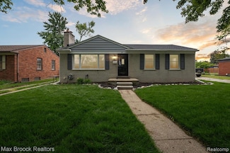 32729 W Chicago St, Livonia, MI 48150