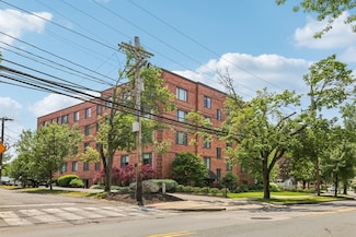 128 Pleasant St Unit 407, Arlington, MA 02476