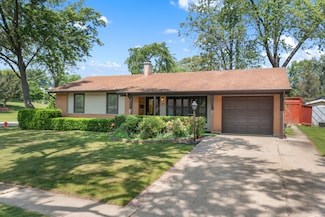 342 Bianco Dr, Elk Grove Village, IL 60007