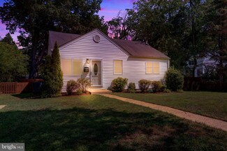 2009 Dexter Dr, Falls Church, VA 22043