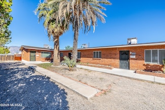 4729 E 2nd St, Tucson, AZ 85711