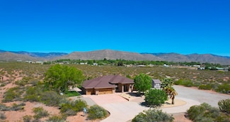 19 Tierra de Vida, La Luz, NM 88337