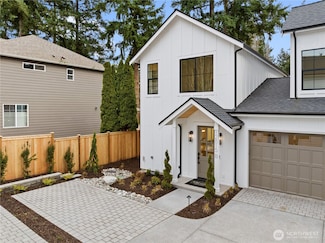 12815 NE 104th St Unit B, Kirkland, WA 98033