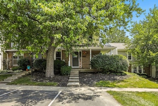 804 Woodlyn Dr S, Cincinnati, OH 45230