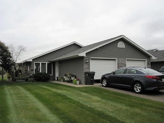 610 W 8th St Unit B, New Richmond, WI 54017