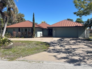 104 Graham St SE, Port Charlotte, FL 33952