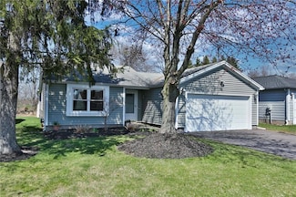 75 Tall Tree Dr, Penfield, NY 14526