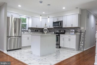 5301 Cedar Ct, Alexandria, VA 22309
