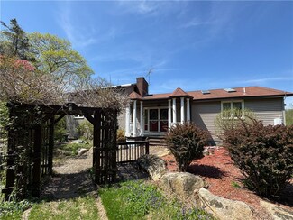 153 Westcott Rd, North Scituate, RI 02857