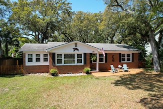 17 24th Ave, Isle of Palms, SC 29451