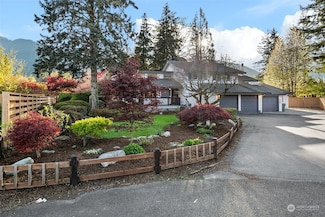 445 SE Cherry Dr, North Bend, WA 98045