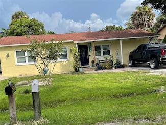 5214 Carlton St, Naples, FL 34113