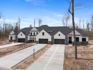 809 Fairways Dr, Harbor Springs, MI 49740