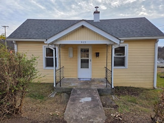 403 W King St, Bedford, VA 24523