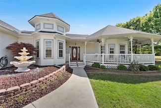 102 Palmer Dr, Comanche, TX 76442