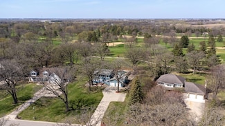 1212 Oakwood Ln NW, Hutchinson, MN 55350