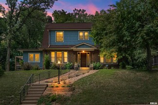 14 Kenwood Ave, Davenport, IA 52803