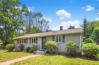 164 Elmdale Rd, North Scituate, RI 02857