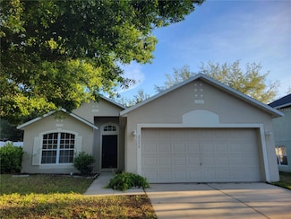 2230 Tealwood Cir, Tavares, FL 32778