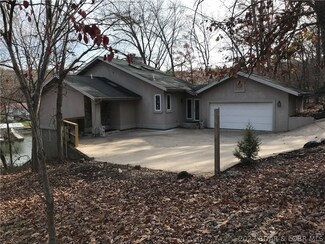 6526 Coveview Ln, Osage Beach, MO 65065
