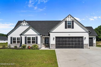 510 Orchard Creek Dr, Beulaville, NC 28518
