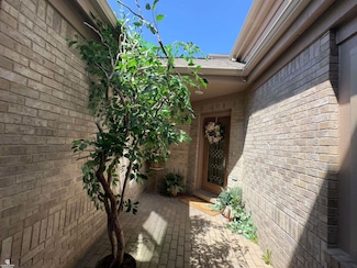 26140 Harbour Pointe Dr S, Harrison Township, MI 48045