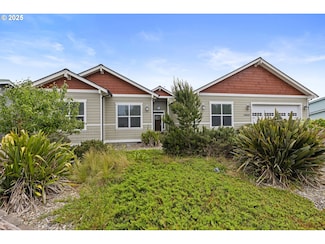 1400 Holloway Mews, Coos Bay, OR 97420