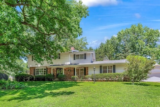 2215 E Rosebrier St, Springfield, MO 65804