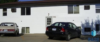 961 S Blaine Ave, Sioux Falls, SD 57103