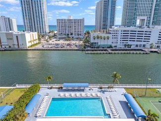 400 Leslie Dr Unit 403, Hallandale Beach, FL 33009