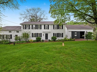 7 School St, Carlisle, MA 01741