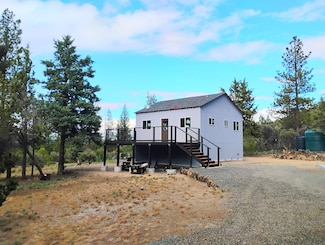 48070 Partin Dr, Beatty, OR 97621