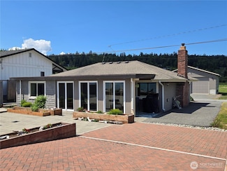 200 Driftwood Shores Rd, Camano Island, WA 98282
