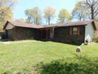 21651 Redfield St, Edwardsburg, MI 49112