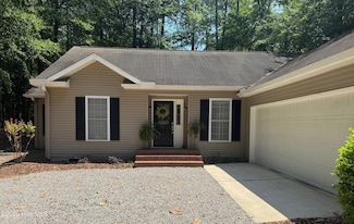 1735 W Pennsylvania Ave, Southern Pines, NC 28387