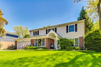2321 Swainwood Dr, Glenview, IL 60025