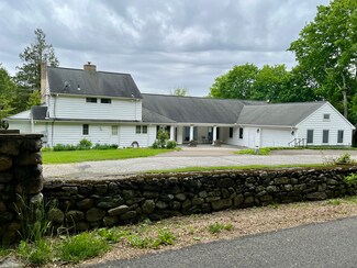 11 Wordins Ln, Trumbull, CT 06611