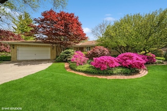 8227 Oakwood Ave, Munster, IN 46321