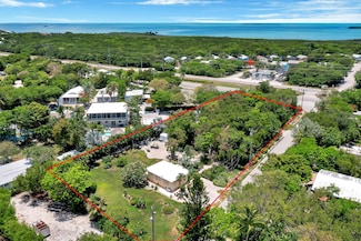 306 Lime St, Key Largo, FL 33037