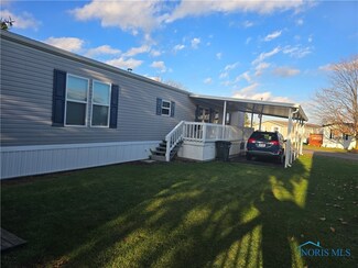461 W Lytle St Unit 86, Fostoria, OH 44830